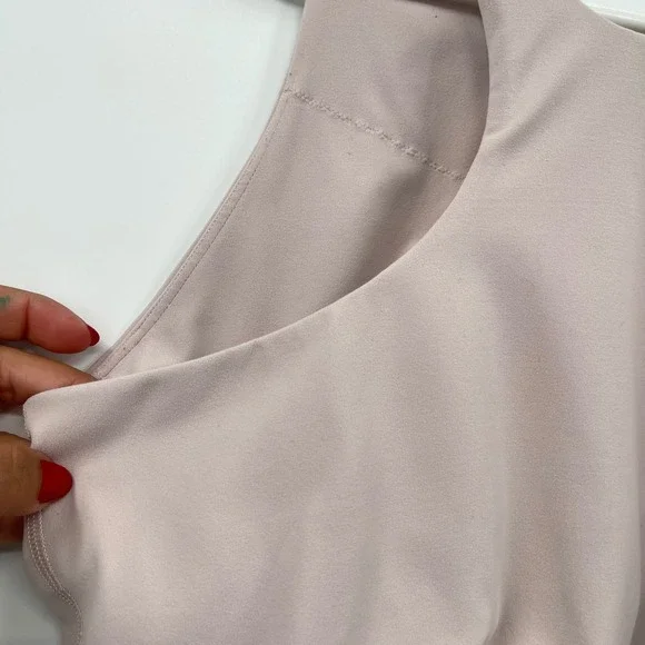 Athleta XL High‎ Neck Cross Back Tank Top Activewear Athletic Blush - Picture 8 of 9